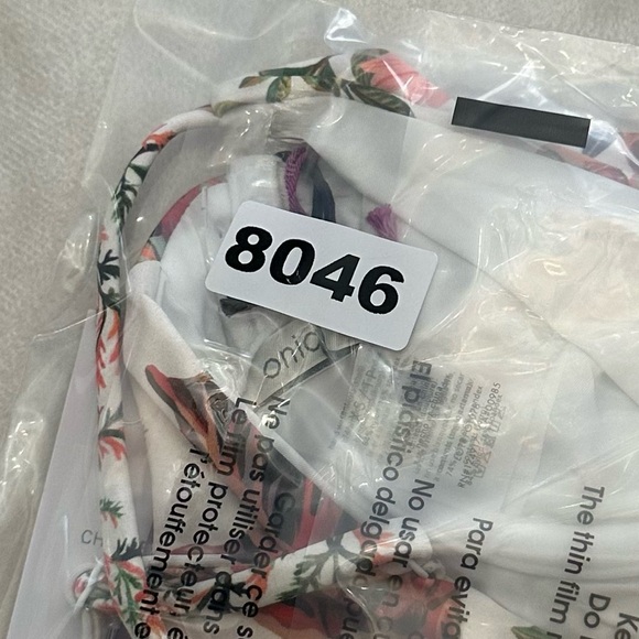 New! Onia x Liberty Chelsea floral One-Piece Swimsuit pigment patch 38046 - Picture 10 of 10